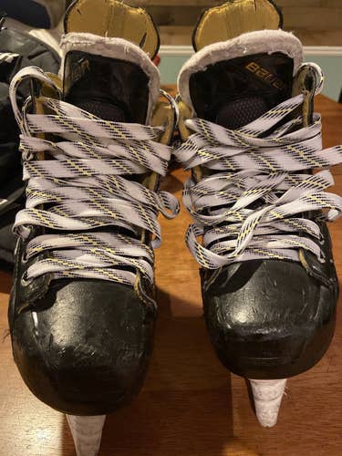 Youth Bauer Extra Wide Width Size 5 Supreme S170 Hockey Skates