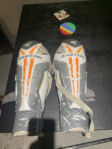 Easton Mako Hockey Shin Pads 17”