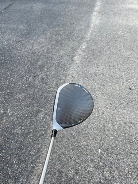 TaylorMade Right Handed SIM Driver 9 Loft M60 Red Stiff Flex