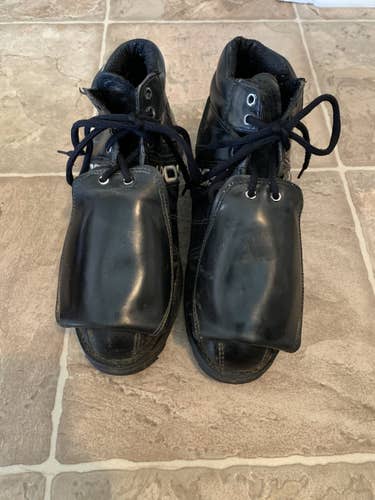 Umpire plate shoe Size 9