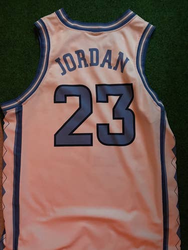 Michael Jordan UNC Jersey (Medium)