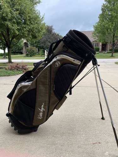 WALTER HAGEN CARRY OR STAND 14 Slot Organizer Golf Bag - IN GREAT CONDITION