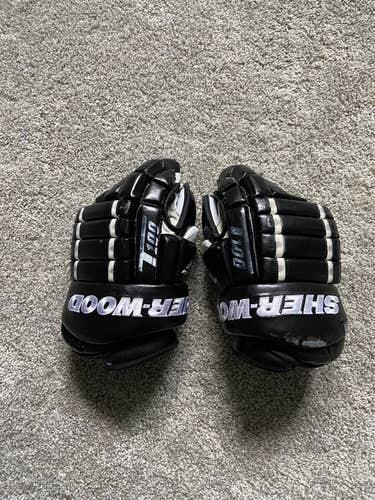 Sherwood Hockey Gloves Senior