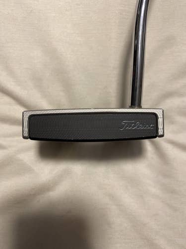 Scotty Cameron Futura 5W Putter