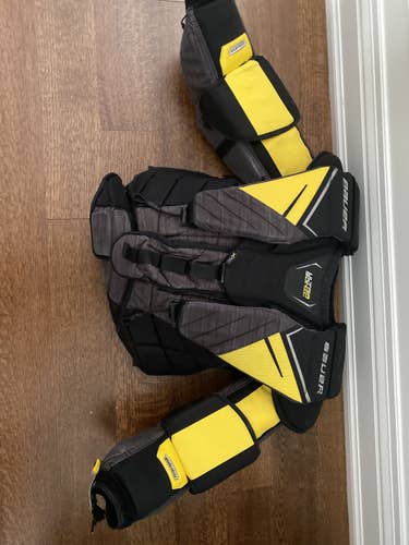 Slightly Used Medium Bauer Pro Stock Supreme UltraSonic Goalie Chest Protector