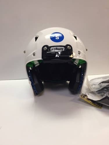 New Schutt Vengeance A3 Helmet Small (NOS NO TRADES)