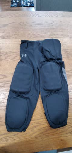 Used Youth Large Black Under Armour Football Pants
