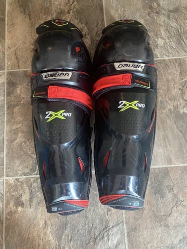 Used Bauer  Vapor 2X Pro Shin Pads