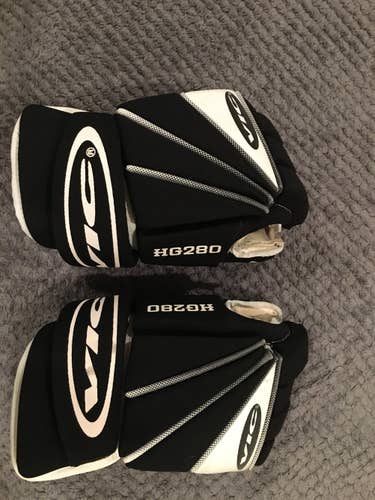 Used Vic Gloves 14"