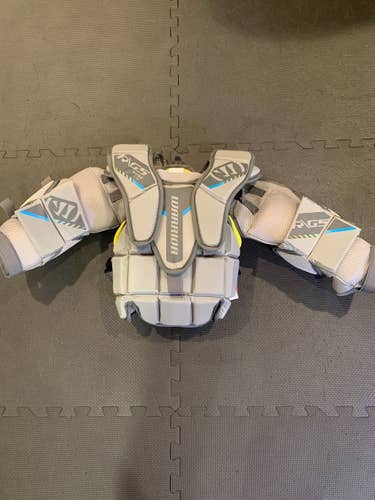 Youth New Small/Med Warrior R/G5 Goalie Chest Protector