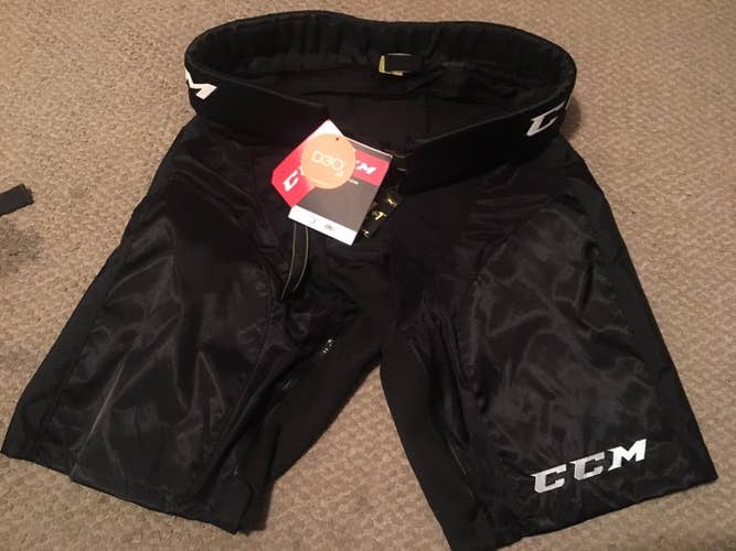 Ccm super tacks shell size small