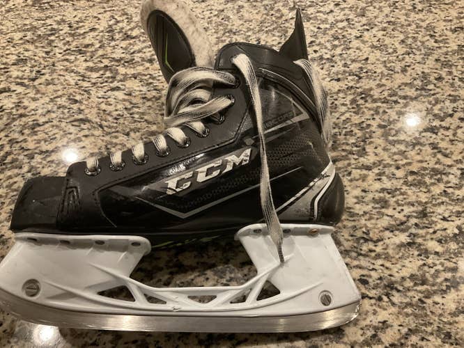 Senior Used CCM Ribcore 74k Hockey Skates Regular Width Size 8