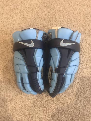 Team Issued Nike UNC Men’s Lacrosse Gloves