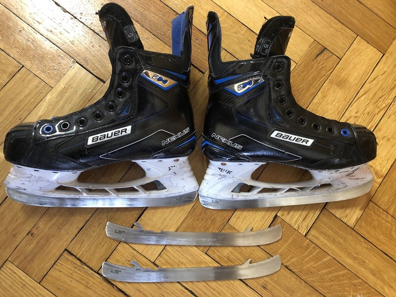 Junior Used Bauer Nexus 2N Hockey Skates Extra Wide Width Size 5
