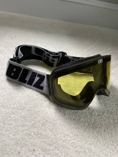 Yellow Bliz Ski Goggles Mirrored Lense Included