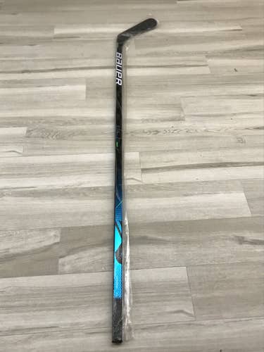 New Bauer Right Handed Nexus Geo Hockey Stick | 77 flex | P92 curve | Grip| Senior Pro Stock