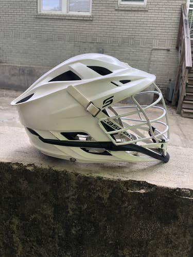 White Adult Cascade S Helmet