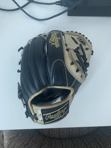 Black High School/College Pitcher's 12" Heart of the Hide Baseball Glove
