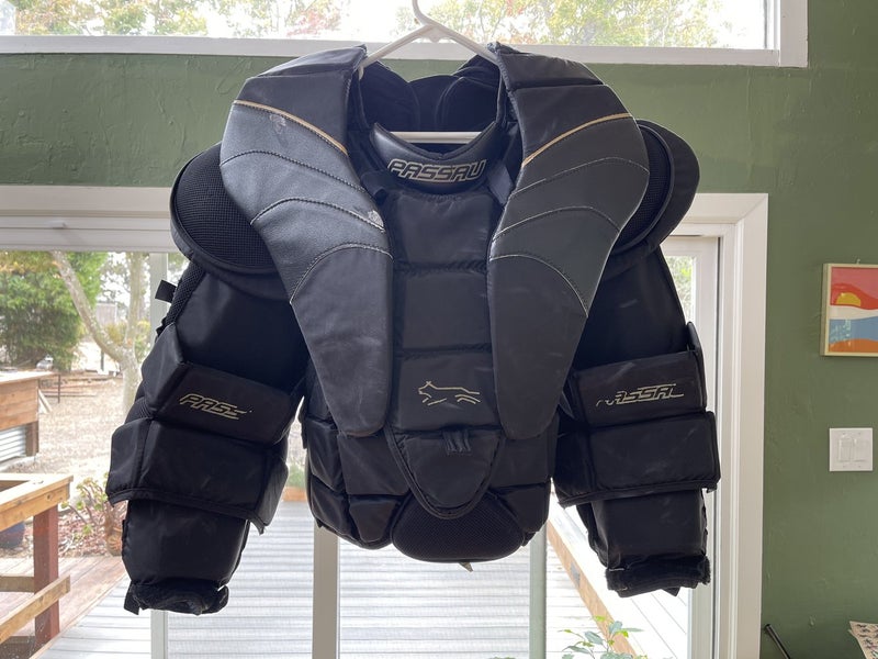 Senior Used XL Other Passau Goalie Chest Protector Pro Stock