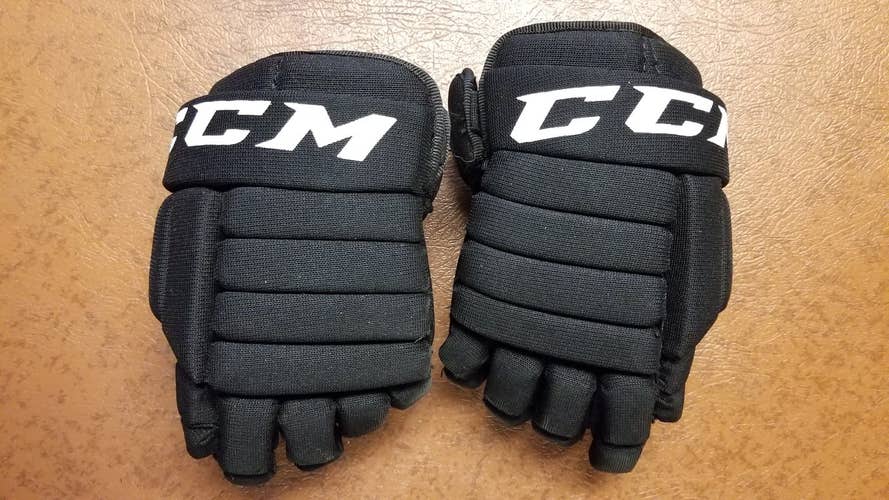 Bundle Used Youth Hockey Equipment - Gloves, Shins, Shoulders