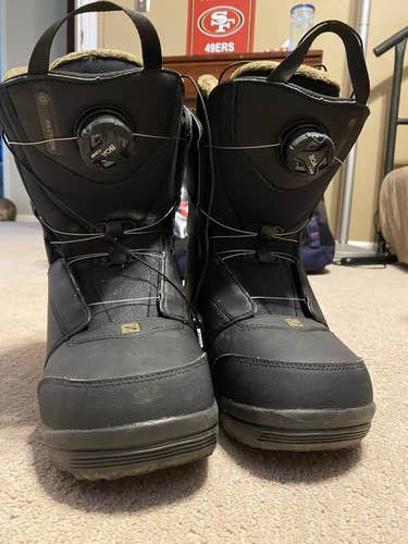 Size 8 men’s fraction boa Salomons