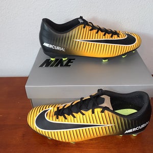 Nike Mercurial Vapor 11 Academy Soccer Cleats