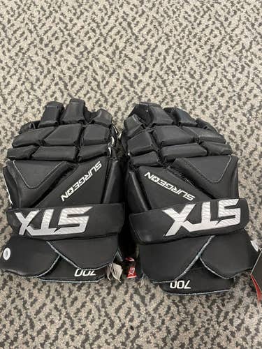 Stx surgeon 700 medium gloves