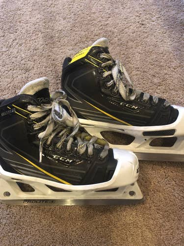 Junior CCM Regular Width Pro Stock Size 4.5 Tacks 6092 Hockey Goalie Skates