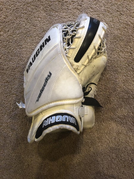 Vaughn Velocity V7 Hockey Goalie Glove