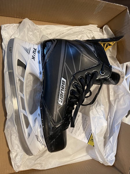 Used Bauer Extra Wide Width Size 9 Supreme Comp Hockey Skates