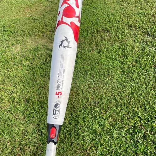Used USSSA Certified 2020 DeMarini Voodoo Bat (-5) 28 oz 33"