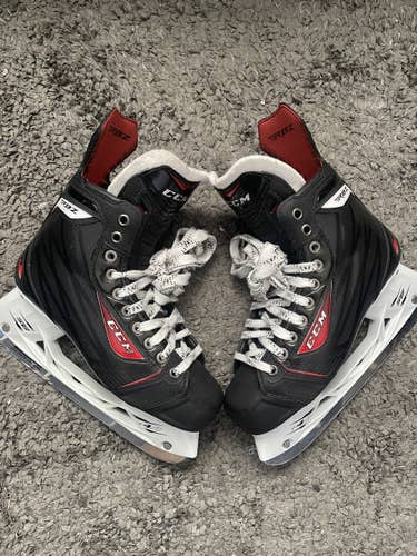 New CCM RBZ Skates 6.5 D