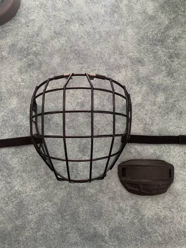 Used Medium CCM FM580 Full Cage