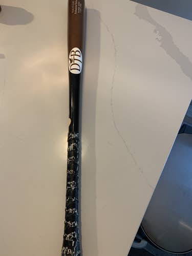 High School/College Wood (-3) 29.5 oz 32.5" DT110-SD Bat