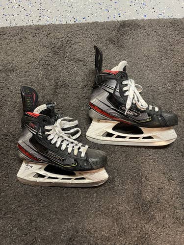 Senior Bauer Regular Width Pro Stock Size 10 Vapor 2X Pro Hockey Skates