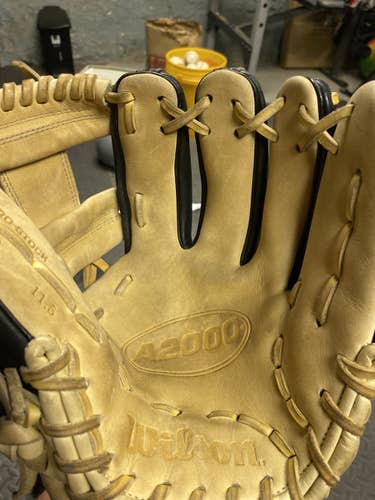 Black High School/College Infield 11.5" A2000 Baseball Glove