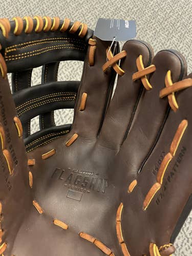 Easton Flagship 11.75” baseball glove Right Hand Throw