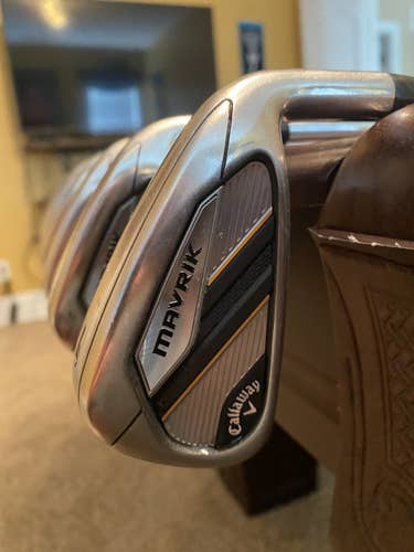 Men's Right Handed Stiff Flex Steel Shaft MAVRIK Iron Set