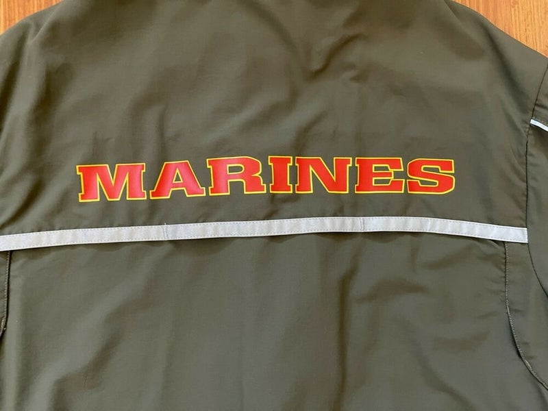 USMC Marine Corps SUPER AWESOME SALUTE TO SERVICE Size Medium