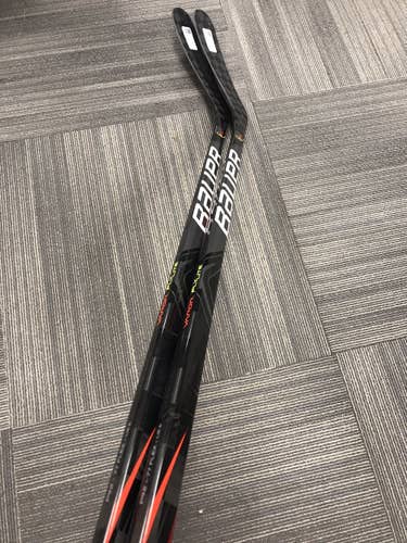 2 Senior Left Hand Toe Pattern  Vapor FlyLite Hockey Stick