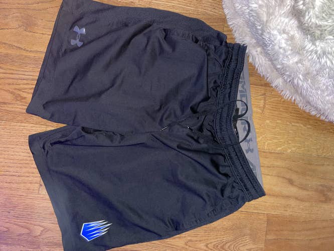 IMG Academy  Large Under Armour Shorts