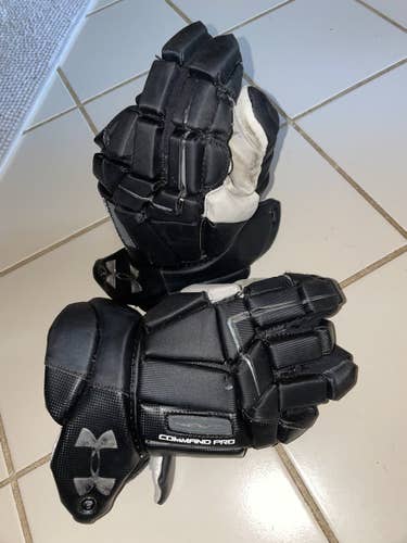 Large Command Pro III UA Gloves Black