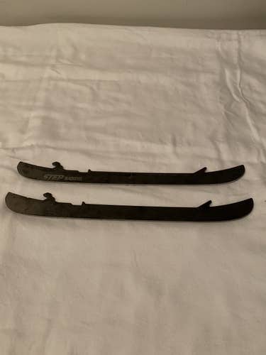 Step Steel Black Steel/ Size 280