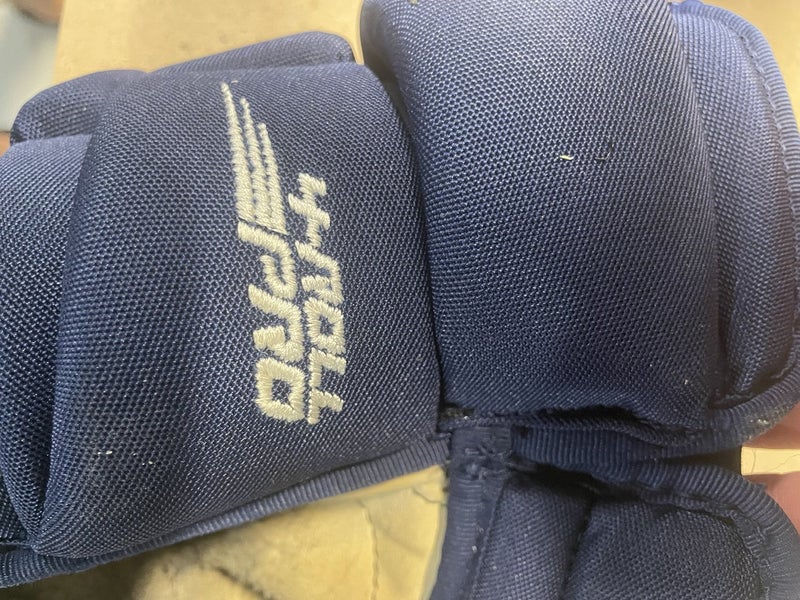 Blue Senior Bauer 14" Pro Stock 4 Roll Gloves