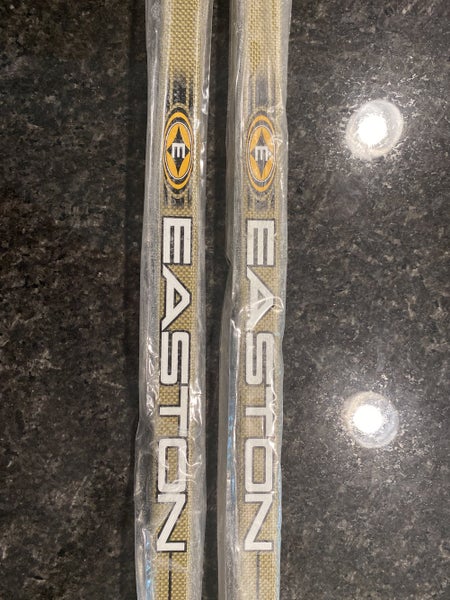 Easton Grip-Lite Hockey Shaft- Senior