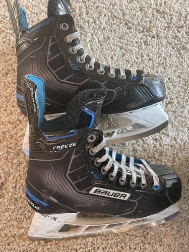 Senior Used Bauer Nexus Freeze Hockey Skates Regular Width Size 7