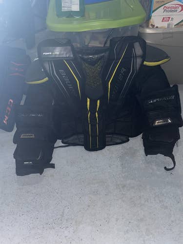 Used XL Bauer  Supreme 2S Pro Goalie Chest Protector