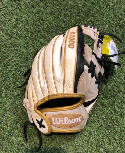 Wilson Used White Right Hand Throw 12" Baseball Glove