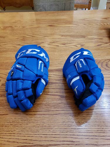 Blue New Senior CCM Tacks 6052 Gloves 13"