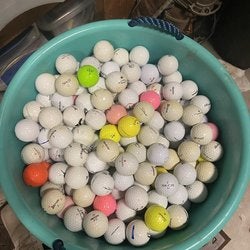 100 Assorted Golf  Balls